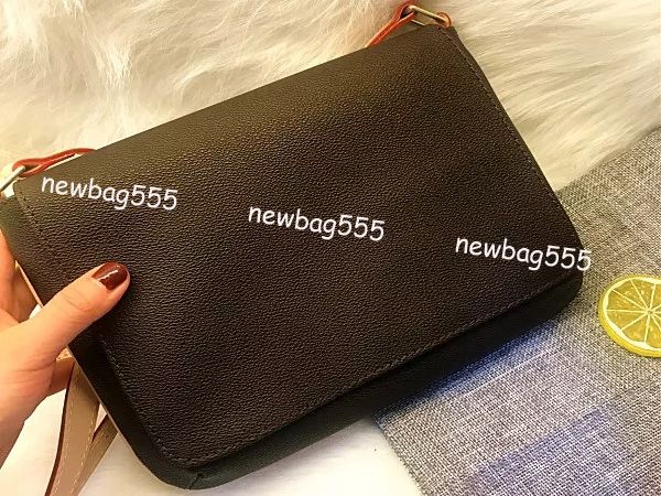 vintage design messenger bag women classic frinting genuine leather crossbody bag 25cm never brand full purse clutch iconic all match 51257
vintage design messenger bag women classic frinting genuine leather crossbody bag 25cm never brand full purse clutch iconic all match 51257