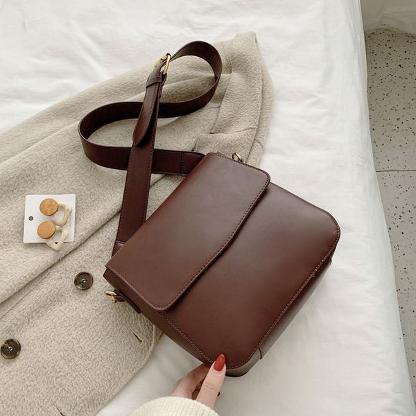 bag women's 2019 new trend winter fashion broadband messenger bag korean version texture versatile small square
bag women's 2019 new trend winter fashion broadband messenger bag korean version texture versatile small square