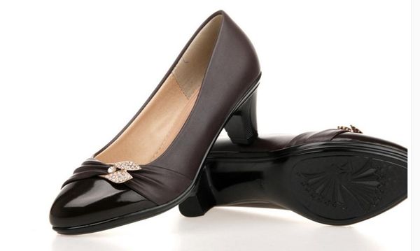 2019 women's shoes in spring and autumn with new style middle heel coarse heel round head @188, Black
2019 women's shoes in spring and autumn with new style middle heel coarse heel round head @188, Black