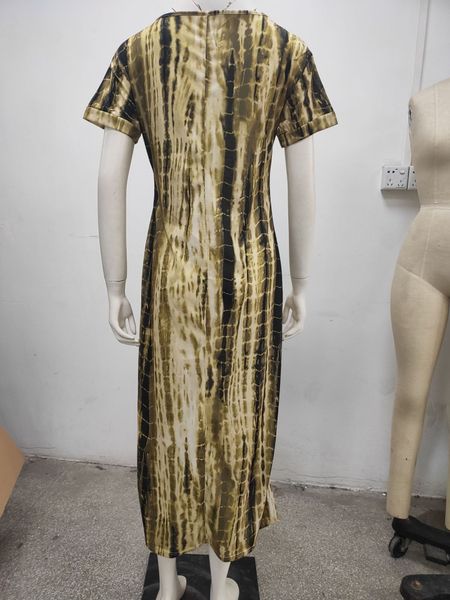 new in summer 2020, printed tie-dye, slit v-neck, loose, slim, large, irregular dress, Black;gray
new in summer 2020, printed tie-dye, slit v-neck, loose, slim, large, irregular dress, Black;gray