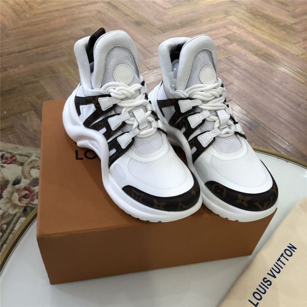 version italian counter brand women's shoes mesh breathable sports running shoes women's fashion shoes with thick soles 35-41 01, Black 
version italian counter brand women's shoes mesh breathable sports running shoes women's fashion shoes with thick soles 35-41 01, Black