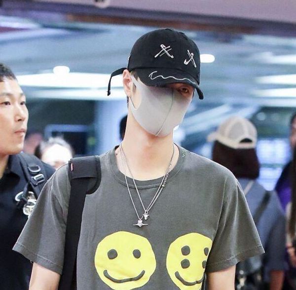 park mountain dora winner jiang shengyun quan zhilong gd ins washed worn pin cap curved brim cap, Silver
park mountain dora winner jiang shengyun quan zhilong gd ins washed worn pin cap curved brim cap, Silver