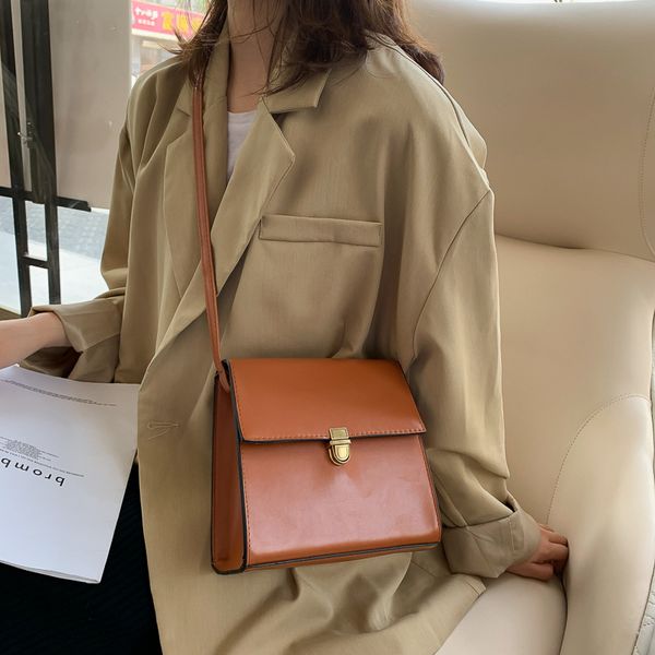 retro mortise lock small square bag 2020 new fashion tide korean casual shoulder messenger bag
retro mortise lock small square bag 2020 new fashion tide korean casual shoulder messenger bag