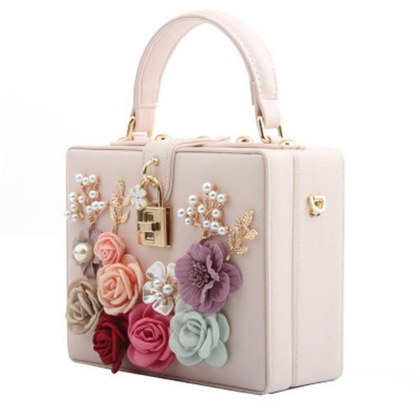 college wind handbag lock small box bag diamond flower portable small square bag shoulder slung chain dinner
college wind handbag lock small box bag diamond flower portable small square bag shoulder slung chain dinner