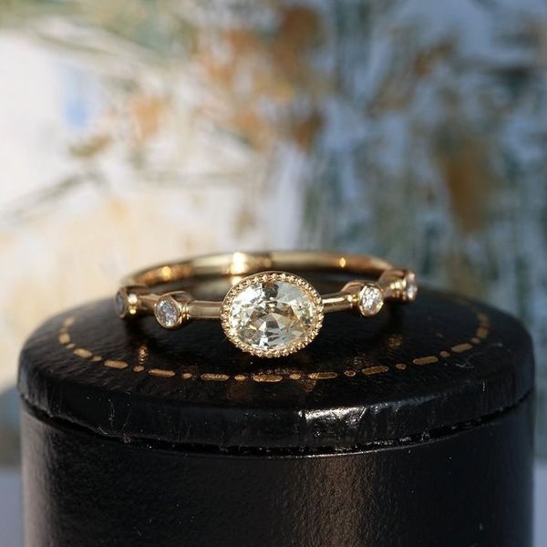 2020 new style s925 sterling silver european and american famous creative design oval female ring exquisite ring jewelry for girlfriend
2020 new style s925 sterling silver european and american famous creative design oval female ring exquisite ring jewelry for girlfriend