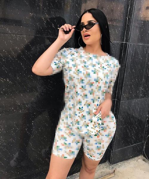 multi-style summer new women's sports suit fashion t-shirt short-sleeved shorts sports 2-piece set tracksuits sportswear, Gray
multi-style summer new women's sports suit fashion t-shirt short-sleeved shorts sports 2-piece set tracksuits sportswear, Gray