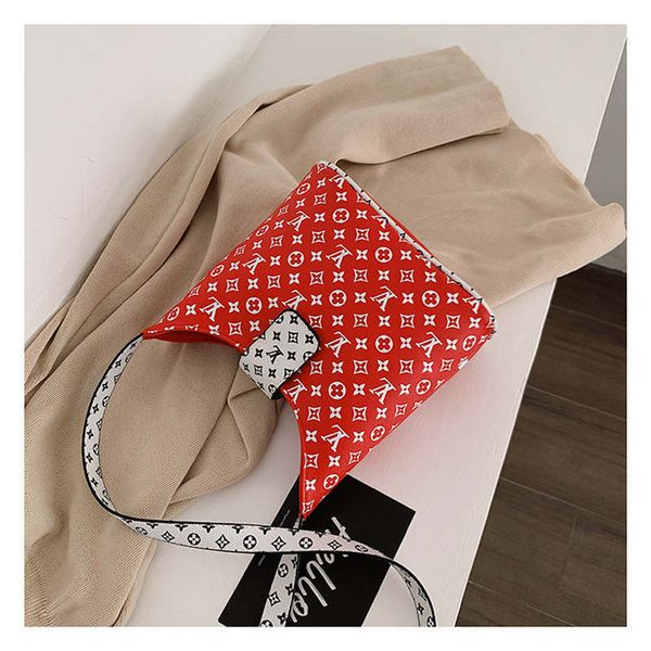 wholesale orignal real leather fashion famous shoulder bag tote design handbags presbyopic shopping bag purse luxury messenger bag neonoe
wholesale orignal real leather fashion famous shoulder bag tote design handbags presbyopic shopping bag purse luxury messenger bag neonoe