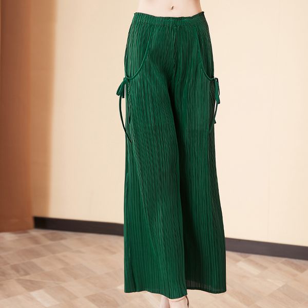 wide leg pants plus size summer for women 45-75kg elastic loose miyake pleated solid colour fashion casual ankle-length pants, Black;white
wide leg pants plus size summer for women 45-75kg elastic loose miyake pleated solid colour fashion casual ankle-length pants, Black;white