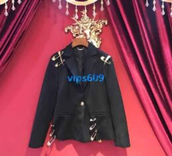 High end women coat fa hion lapel neck women button with pocket pin decoration long leeve lapel top coat uit high end women
High end women coat fa hion lapel neck women button with pocket pin decoration long leeve lapel top coat uit high end women