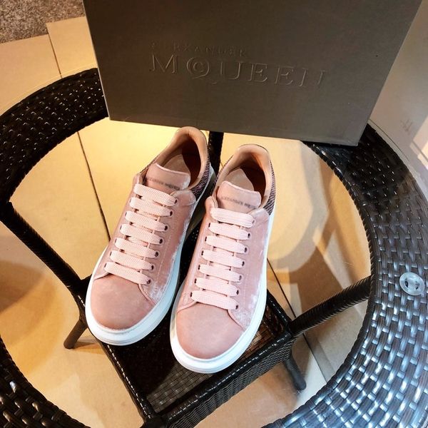 2020 new wz couple casual sneakers couple fashion thick sneakers daily increase casual shoes luxury design
2020 new wz couple casual sneakers couple fashion thick sneakers daily increase casual shoes luxury design