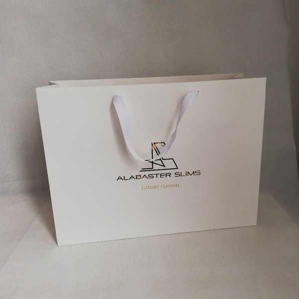 wholesale 1000pcs/lot 22hx30x8cm personalized luxurious garment paper tote shopping bags with cotton string custom bag
wholesale 1000pcs/lot 22hx30x8cm personalized luxurious garment paper tote shopping bags with cotton string custom bag