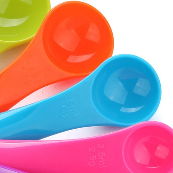 2017 new 5 pcs/set colorful plastic kitchen measuring cups ergonomic handle sugar cake baking spoon household measuring scoop
2017 new 5 pcs/set colorful plastic kitchen measuring cups ergonomic handle sugar cake baking spoon household measuring scoop