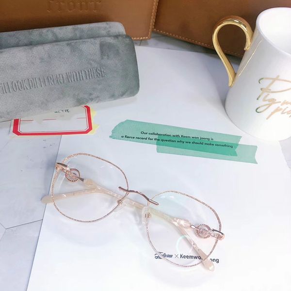 2020 super-exqusite women rimless glasses frame muti-shaped diamond decoration cutting-edge glasses for prescription glasses fullset packing
2020 super-exqusite women rimless glasses frame muti-shaped diamond decoration cutting-edge glasses for prescription glasses fullset packing