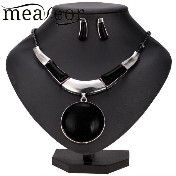 new fashion women round silver plated pendant faux leather rope necklace earrings jewelry 50cm party sets
new fashion women round silver plated pendant faux leather rope necklace earrings jewelry 50cm party sets