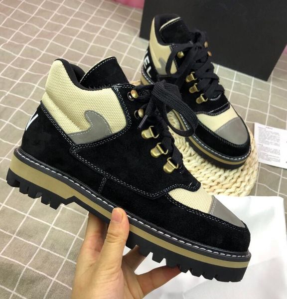 white women's leather shoes men's and women's casual shoes black gold red fashion comfortable flat shoes size 35-46 0365
white women's leather shoes men's and women's casual shoes black gold red fashion comfortable flat shoes size 35-46 0365