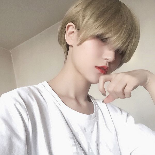 employees shuai handsome wig female male hair set oblique bangs realistic face repair realistic natural short hair female into a boy, Black;brown
employees shuai handsome wig female male hair set oblique bangs realistic face repair realistic natural short hair female into a boy, Black;brown