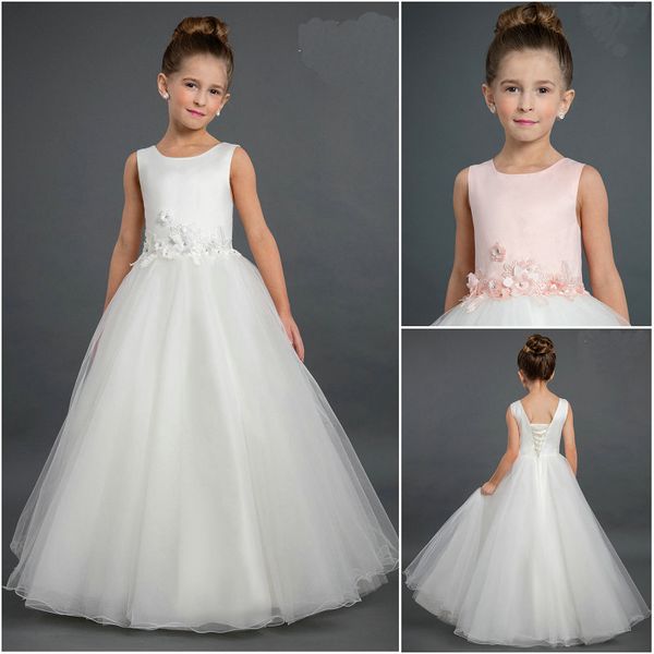 2019 new arrival designer long flower girl gowns ivory scoop neckline tulle handmade flowers corset back girls party gowns mb9022, White;blue
2019 new arrival designer long flower girl gowns ivory scoop neckline tulle handmade flowers corset back girls party gowns mb9022, White;blue