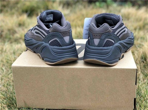 2020 authentic 700 v2 geode kanye west outdoor shoes for men women runner wave mauvestatic inertia eg6860 grey limited sneakers with box, Black
2020 authentic 700 v2 geode kanye west outdoor shoes for men women runner wave mauvestatic inertia eg6860 grey limited sneakers with box, Black