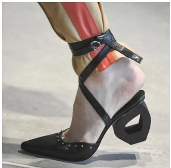 new shaped steel point toe pumps shoes fashion wedding shoes party shoes women size 34-41, Black
new shaped steel point toe pumps shoes fashion wedding shoes party shoes women size 34-41, Black