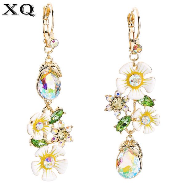 xq woman earrings zinc alloy white flowers irregularly inlaid white stone new pastoral wind girl jewelry holiday gift, Silver
xq woman earrings zinc alloy white flowers irregularly inlaid white stone new pastoral wind girl jewelry holiday gift, Silver