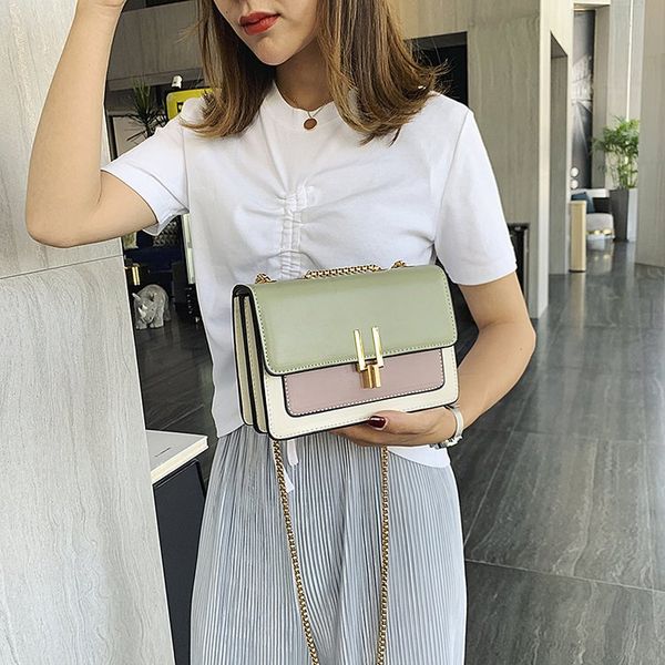 pu lock, nylon cloth, one shoulder, synthetic leather, one shoulder bag, small square bag, soft surface
pu lock, nylon cloth, one shoulder, synthetic leather, one shoulder bag, small square bag, soft surface