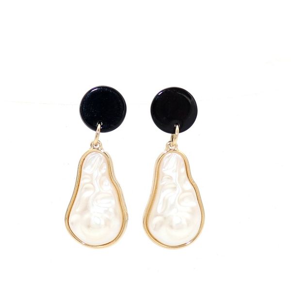 elegant 18k gold plated white pearl water drop women dangle earrings fashion wedding jewelry anniversary gift jewelry, Silver
elegant 18k gold plated white pearl water drop women dangle earrings fashion wedding jewelry anniversary gift jewelry, Silver