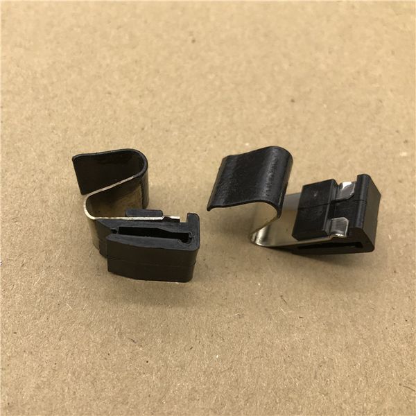 fit for pajero v73v77v93v97 mitsubishi gas tank cover spring open shrapnel tank cover clip 1pcs
fit for pajero v73v77v93v97 mitsubishi gas tank cover spring open shrapnel tank cover clip 1pcs