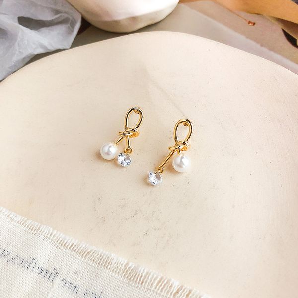 metal knotted earrings s925 silver needle cute bow earrings pearl rhinestone asymmetric earrings, Golden;silver
metal knotted earrings s925 silver needle cute bow earrings pearl rhinestone asymmetric earrings, Golden;silver