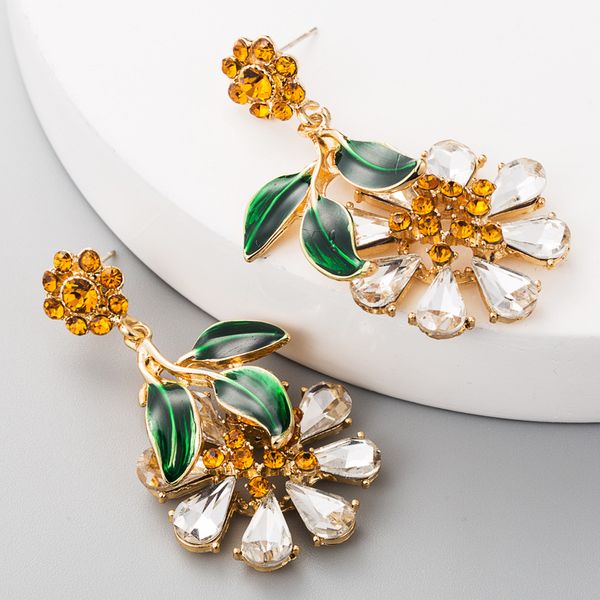 2020 new silver pin alloy rhinestones flowers dripping oil hyperbole trend drop earrings for women fashion jewelry accessories
2020 new silver pin alloy rhinestones flowers dripping oil hyperbole trend drop earrings for women fashion jewelry accessories