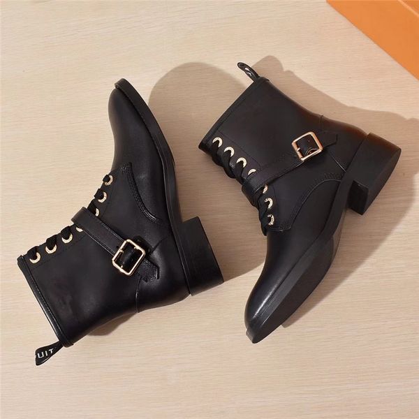 2019 new luxury women shoes fashion luxury designer women shoes famous ankle boots womens half boots women dress shoes size 34-42, Black
2019 new luxury women shoes fashion luxury designer women shoes famous ankle boots womens half boots women dress shoes size 34-42, Black