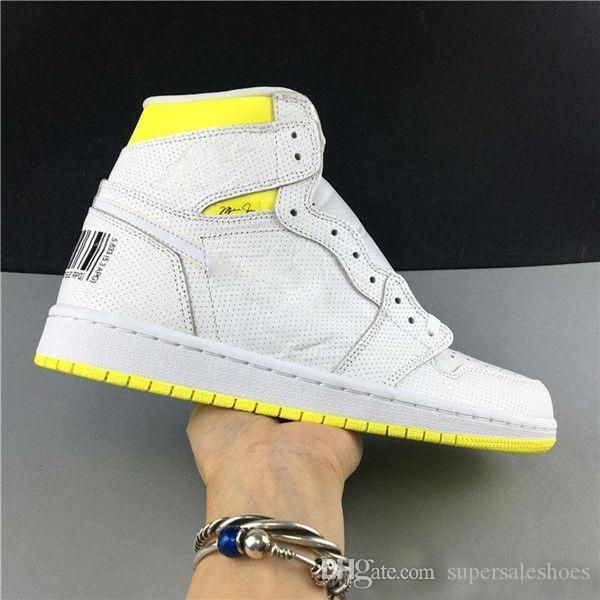 1 high og first class flight basketball shoes white dynamic lemon yellow athletic 1s man sports sneakers
1 high og first class flight basketball shoes white dynamic lemon yellow athletic 1s man sports sneakers