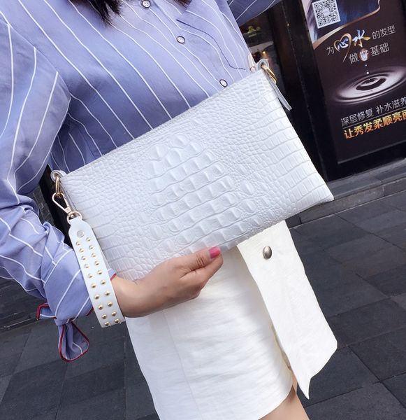 crocodile handbag, grab bag, lady bag 2019 new leather, european and american fashion handbag, one shoulder messenger bag
crocodile handbag, grab bag, lady bag 2019 new leather, european and american fashion handbag, one shoulder messenger bag