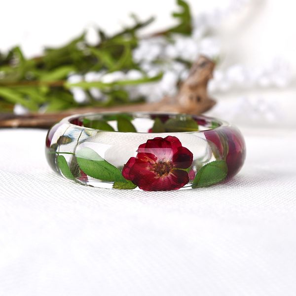 clear lucite plastic dried flowers incased women's charm bracelet bangle, Golden;silver
clear lucite plastic dried flowers incased women's charm bracelet bangle, Golden;silver