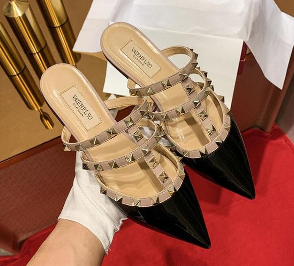 classic fashion women rivets lazy slippers genuine leather flat heel patent leather party dress shoes pointed toes fashion women shoes, Black
classic fashion women rivets lazy slippers genuine leather flat heel patent leather party dress shoes pointed toes fashion women shoes, Black