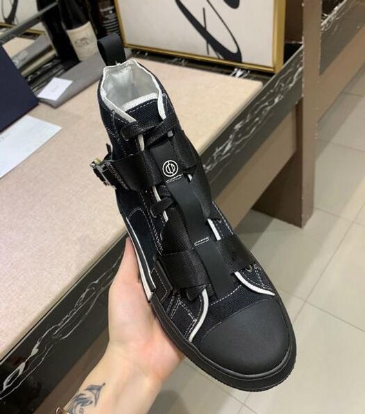 luxury designer 2019 men women runner sneakers causal lace-up lovers military style high canvas shoes 35-44, Black
luxury designer 2019 men women runner sneakers causal lace-up lovers military style high canvas shoes 35-44, Black
