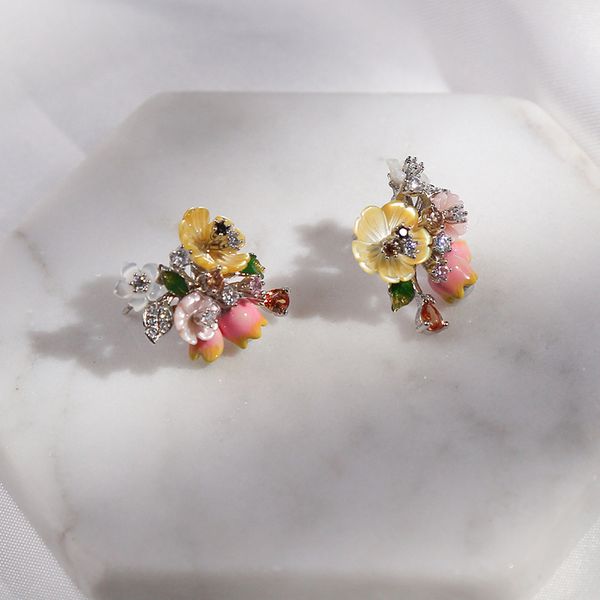 vanssey fashion jewelry flower bud natural mother of pearl enamel cubic zirconia stud earrings accessories for women 2018 new t7190617, Golden;silver
vanssey fashion jewelry flower bud natural mother of pearl enamel cubic zirconia stud earrings accessories for women 2018 new t7190617, Golden;silver