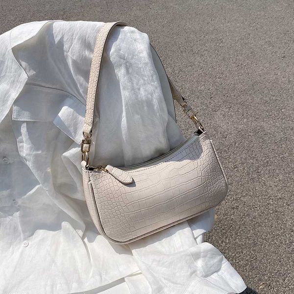 small chain crocodile pattern pu leather shoulder bags for women 2020 crossbody bag travel chain purple handbags summer
small chain crocodile pattern pu leather shoulder bags for women 2020 crossbody bag travel chain purple handbags summer