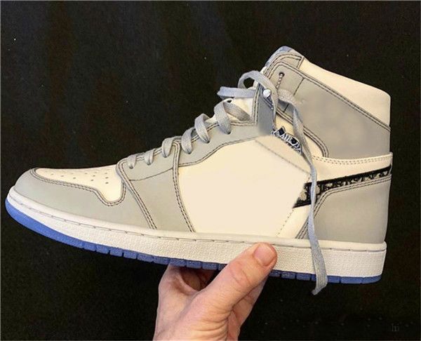 2019 оптовая 1 high og brand 1s баскетбол обувь парень девушка белый серый черный спортивные тапки 19
2019 оптовая 1 high og brand 1s баскетбол обувь парень девушка белый серый черный спортивные тапки 19