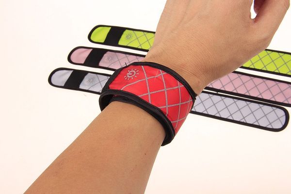 led wristband sport slap wrist strap bands light flash bracelet glowng armband strap for party concert armband halloween christmas xd20052
led wristband sport slap wrist strap bands light flash bracelet glowng armband strap for party concert armband halloween christmas xd20052