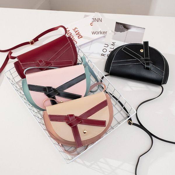 messenger bag mini bag women's 2020 new korean-style retro semicircle saddle style simple contrasting color shoulder fashion
messenger bag mini bag women's 2020 new korean-style retro semicircle saddle style simple contrasting color shoulder fashion