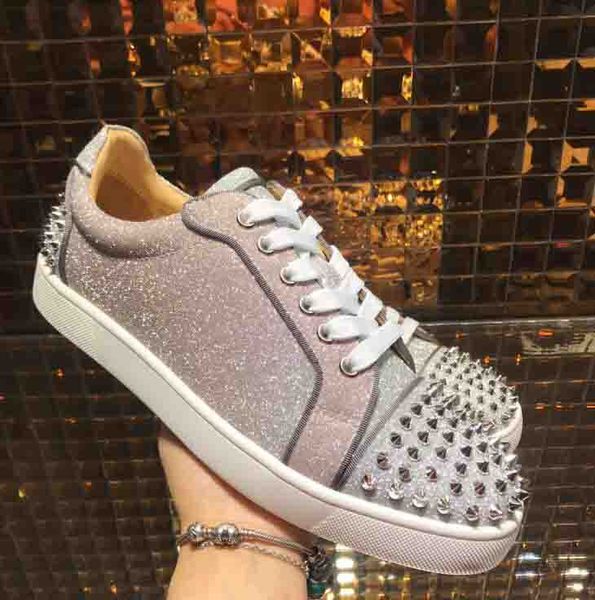 2019ss designer Brand Men Junior Red Sole Studded Spikes Flats Red Bottom Sneaker Shoes Luxury Seavaste 2 Orlato Men Women Party Wedding
2019ss designer Brand Men Junior Red Sole Studded Spikes Flats Red Bottom Sneaker Shoes Luxury Seavaste 2 Orlato Men Women Party Wedding