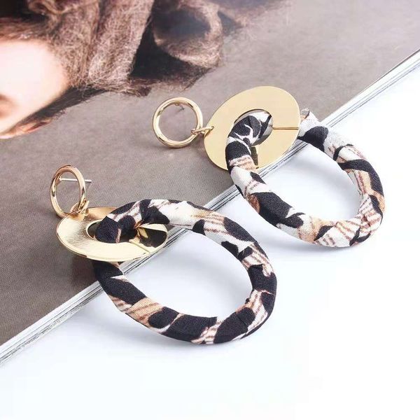 fashion-hoop earrings leopard print cow color huggie pendant earring for women handmade flannelette twining, Golden;silver
fashion-hoop earrings leopard print cow color huggie pendant earring for women handmade flannelette twining, Golden;silver
