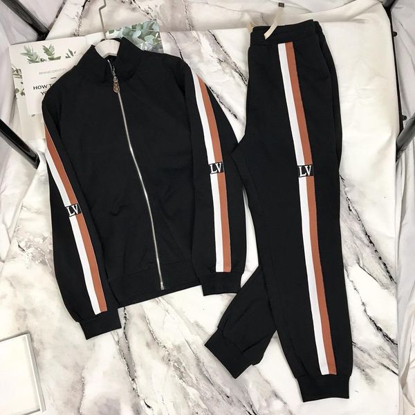 19aw luxurious paris brand design ribbon tracksuit jacket and trousers sets streetwear sweatshirts outdoor long pants and v coat, Gray;blue
19aw luxurious paris brand design ribbon tracksuit jacket and trousers sets streetwear sweatshirts outdoor long pants and v coat, Gray;blue