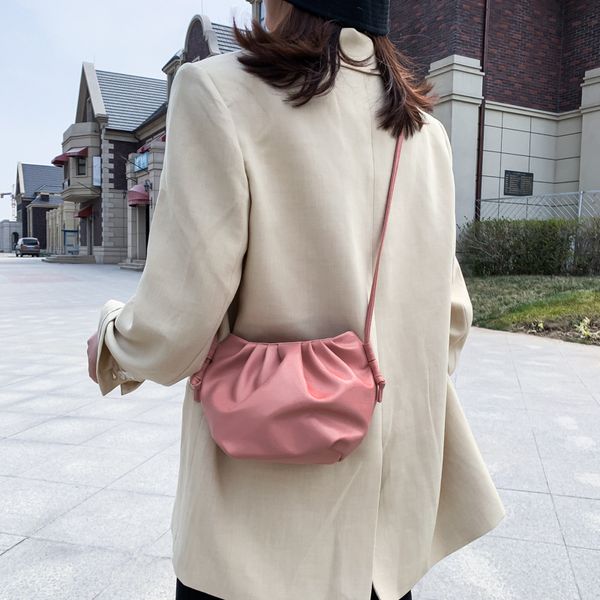 2020 new shoulder bag women's casual fashion korean girl candy color messenger bag ladies
2020 new shoulder bag women's casual fashion korean girl candy color messenger bag ladies