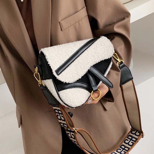 autumn&winter french plush shoulder bag 2019 new wild messenger bag fashion wide shoulder strap handbag chest
autumn&winter french plush shoulder bag 2019 new wild messenger bag fashion wide shoulder strap handbag chest