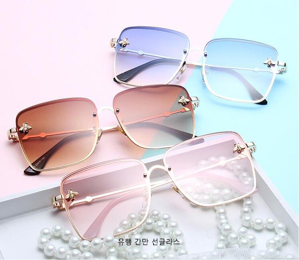 fashion sunglasses metal square frame little bee sun glasses for women and men sunglasses, White;black
fashion sunglasses metal square frame little bee sun glasses for women and men sunglasses, White;black