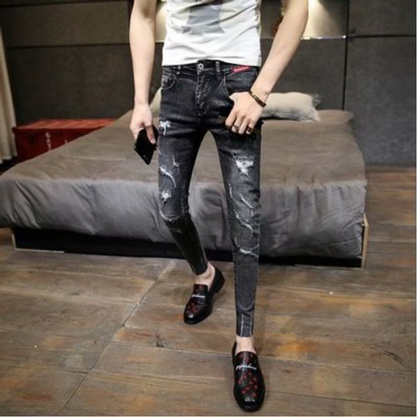 black popular logo web celebrity men jeans trousers nine minutes of pants of the cultivate one's morality hole in joker, Blue
black popular logo web celebrity men jeans trousers nine minutes of pants of the cultivate one's morality hole in joker, Blue