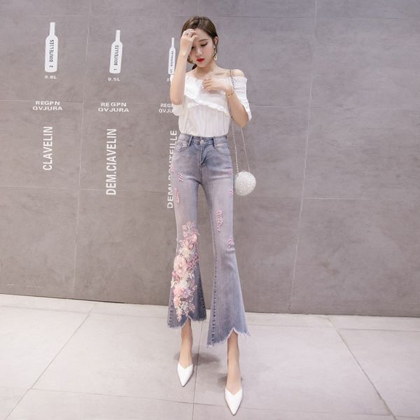 2019 women's jeans embroidered sequins micro-horn flowers loose stretch fashion comfortable cotton ankle length trousers a37, Blue
2019 women's jeans embroidered sequins micro-horn flowers loose stretch fashion comfortable cotton ankle length trousers a37, Blue