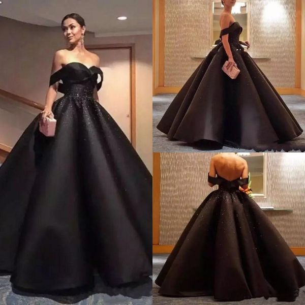 2023 black arabic celebrity pageant evening gowns off shoulder beads sequins backless formal dresses ball gown prom dresses gb1115s1, Black;red
2023 black arabic celebrity pageant evening gowns off shoulder beads sequins backless formal dresses ball gown prom dresses gb1115s1, Black;red