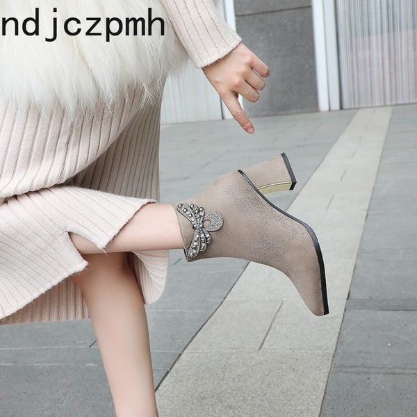 women's boots new autumn and winter pointed zipper crystal high heel short tube women's shoes plus size 33-43 black white red
women's boots new autumn and winter pointed zipper crystal high heel short tube women's shoes plus size 33-43 black white red